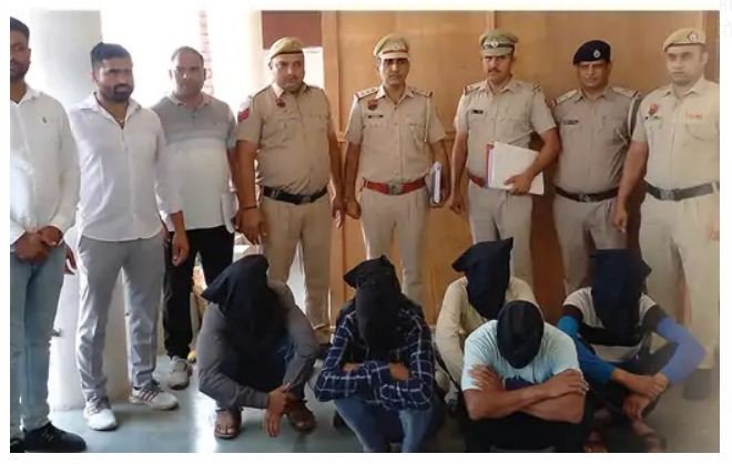 http://citytehelka.in/jhajhar-me-antarrajya-choron-k-giroh-ka-pardafash-6-aaropiyo-ko-kiya-kabu/