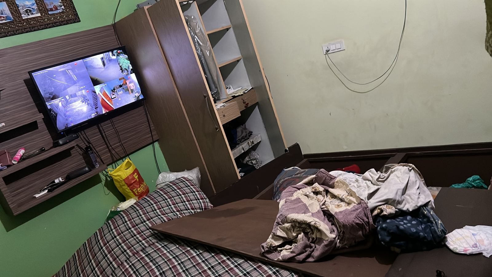 http://citytehelka.in/nuh-me-din-me-hui-lakh-rupees-ki-chori-cctv-me-kaid-hui-ghtna/