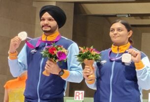 Sarabjot Singh and Divya TS Silver Medal