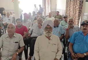 purv sainik sangh ki-orop-2-me visangtiyo ko lekar 17 september ko hone wali raily ko lekar hue baithak