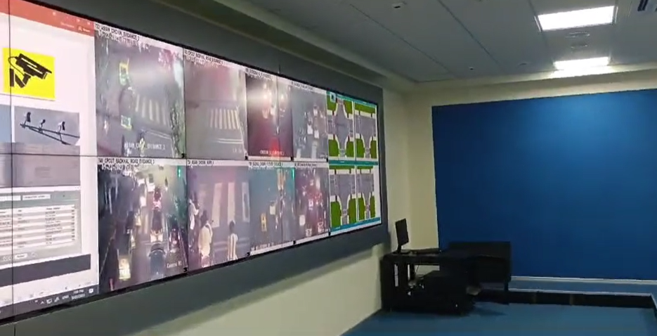 Police आयुक्त ने स्मार्ट सिटी फरीदाबाद कार्यालय में Cctv कैमरों की मॉनिटरिंग का लिया जायजा 2 Screenshot 684