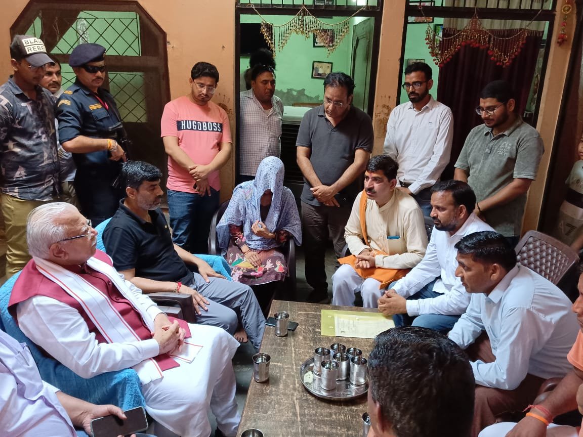 noonh hinsa mein maare gae abhishek ke ghar pahunche cm