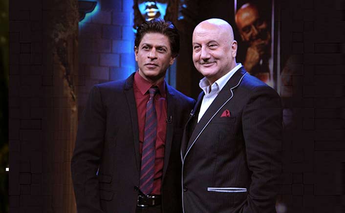 http://citytehelka.in/anupam-kher-ne-jamkar-ki-shahrukh-ki-jawan-ki-tarif/