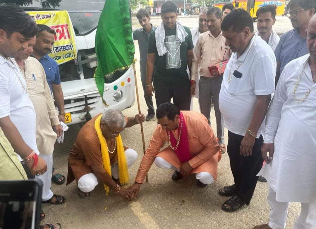 panipat-khatu shyam tirth yatriyo se bhari bus hue rwana