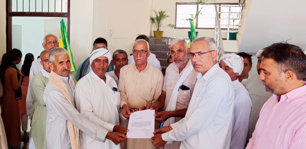 Sonipat : धान की खरीद नहीं होने से किसानों का हल्ला बोल प्रदर्शन, SDM कार्यालय तक निकाला रोष मार्च 6 14