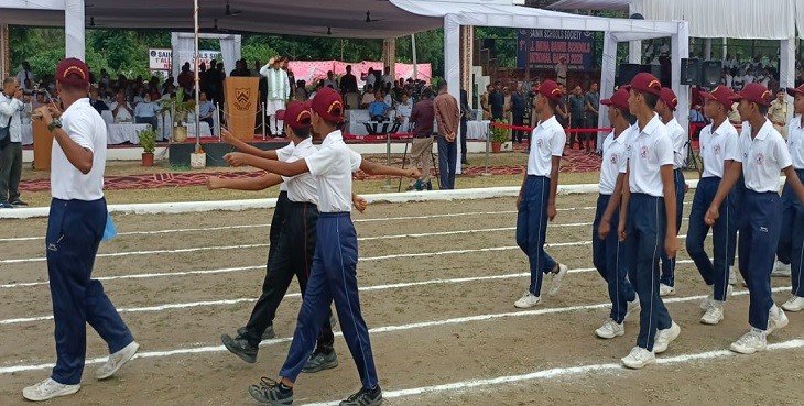 Karnal Sainik School में CM ने शिरकत कर खिलाड़ियों को किया सम्मानित, School के विकास कार्यों में 10 करोड़ देने की घोषणा 2 1 1697543585