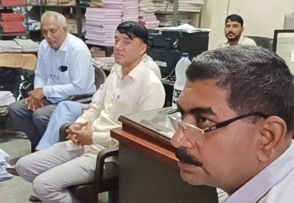 Sonipat : मुख्यमंत्री उड़नदस्ते की एसडीएम कार्यालय में छापेमारी 3 902b5cd9 0df1 480c 9e11 d8d6cff4db89