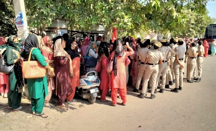 केंद्रीय मंत्री Amit Shah के रोहतक आने से पहले बवाल, पुलिस-आशावर्कर में झड़प 2 whatsapp image 2023 10 11 at 141418 1697014703