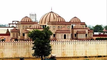 Haryana के Former minister Gopal Kanda के कैसिनो और दफ्तर में ED की रेड, गोवा-सिलीगुड़ी में की गई है छापेमारी 6 कांडा 3 2