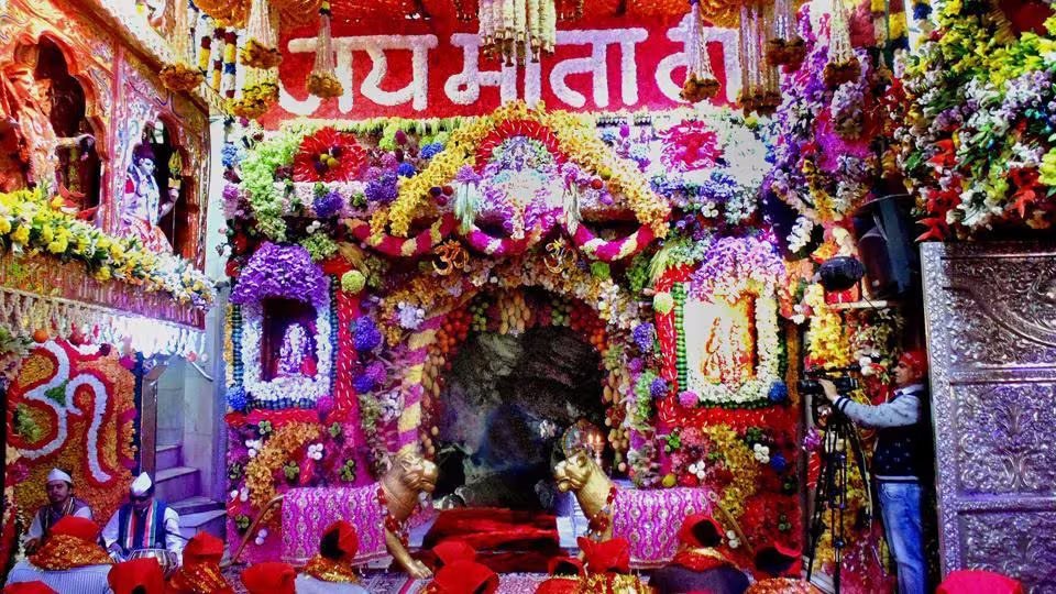 Maa Vaishno Devi : जगन्नाथ पुरी के बाद मां वैष्णों देवी के दर्शन करने के लिए सरकार ने रखीं शर्तें, सख्ती से करना होगा नियमों का पालन 4 माता दरबार 1