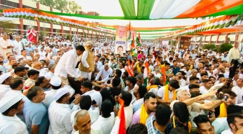 जींद की धरती से भाजपा पर जमकर बरसें पूर्व सीएम भूपेंद्र हुड्डा, बोलें सरकार ने प्रदेश पर चढ़ाया साढ़े चार लाख करोड़ का कर्ज, 2024 में बदलाव तय 2 हुडा 1