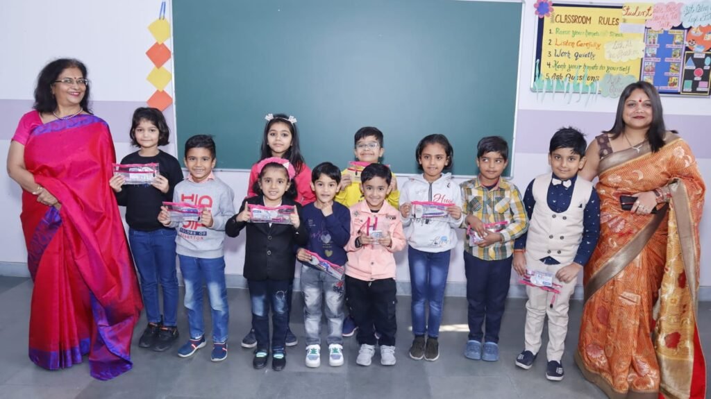 Panipat : दिल्ली वर्ल्ड पब्लिक स्कूल में हुई प्रवेश छात्रवृत्ति परीक्षा, छात्रों ने बड़ी संख्या में लिया भाग 2 40afd038 7055 44e9 84d6 cfb3358a382d