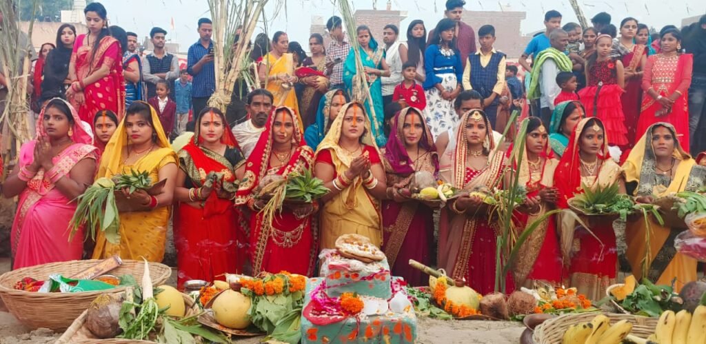 बिहार, बिहारी और छठ, गीत बजते ही आज भी खड़े हो जाते हैं रोंगटे, आंखों से लुढ़क जाती हैं आंसू की बूंदें 4 छठ 1 2