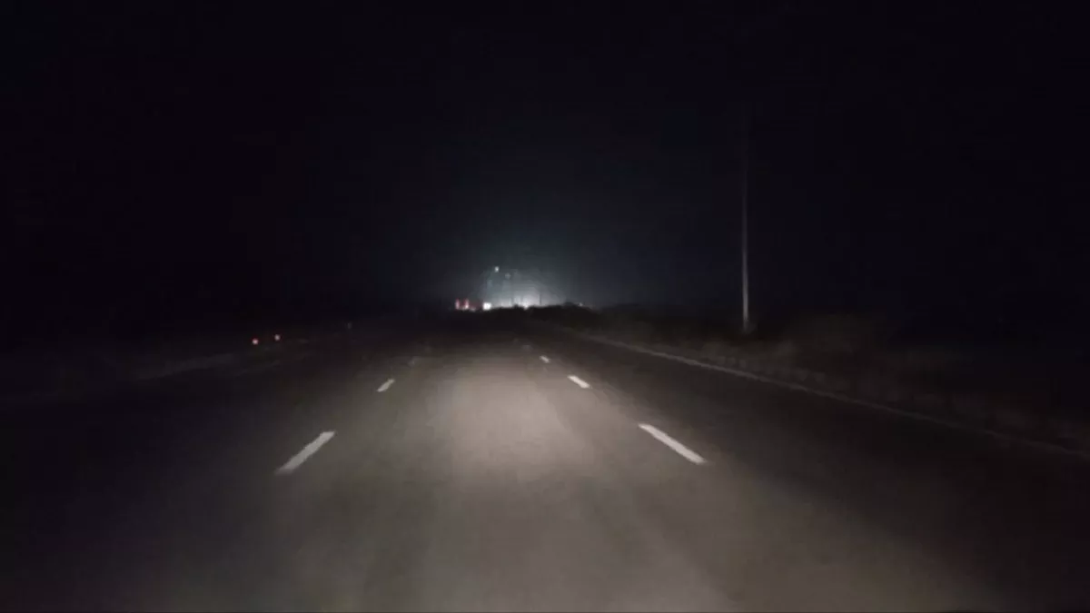 trolley filled with cement overturned below KMP