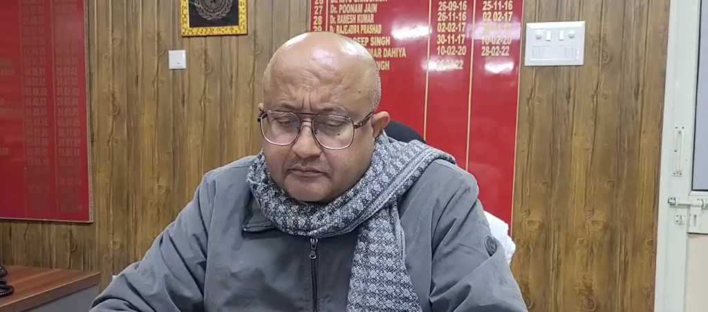 Yamunanagar में डॉक्टर की हड़ताल बेअसर, सभी ओपीडी में बैठे हैं डॉक्टर, मरीज कम लेकिन फिर भी हो रहा है इलाज 2 16