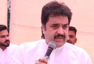 Villagers surrounded BJP leader Kuldeep Bishnoi