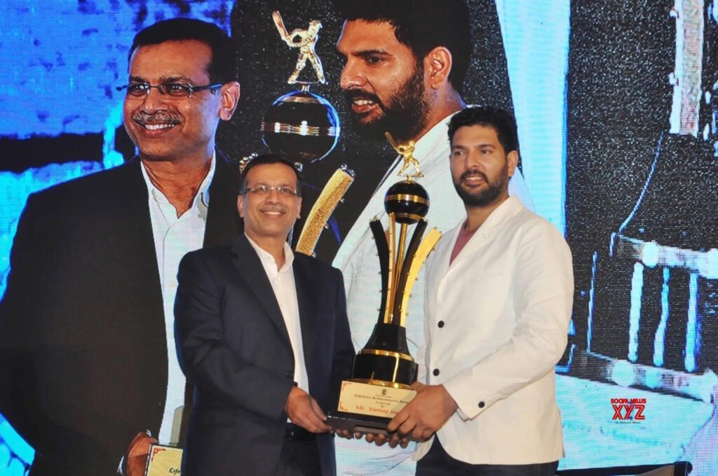 Yuvraj Singh 42nd Birthday Special : स्केटर बनने की चाह रखने वाला पिता की जिद पर बन गया क्रिकेटर, 6 गेंदों पर 6 छक्के लगाकर किया लोगों के दिलों पर राज 5 युवराज 2