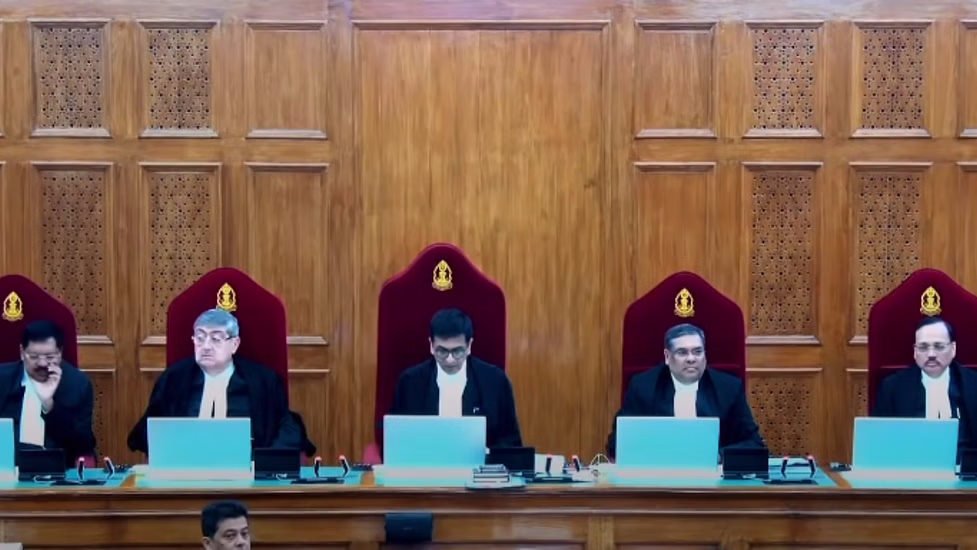 Supreme Court का बड़ा फैसला : केंद्र का Jammu-Kashmir से 370 हटाने का फैसला बरकरार, Sep. 2024 तक राज्य में चुनाव कराने के आदेश 4 सुप्रीम कोर्ट 2