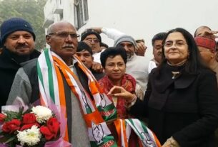 Kurdaram, who left INLD party, joins Congress