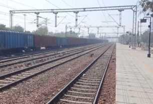 Dead body of boy and girl found at Yamunanagar railway station