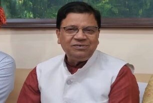 Civic Minister Dr. Kamal Gupta