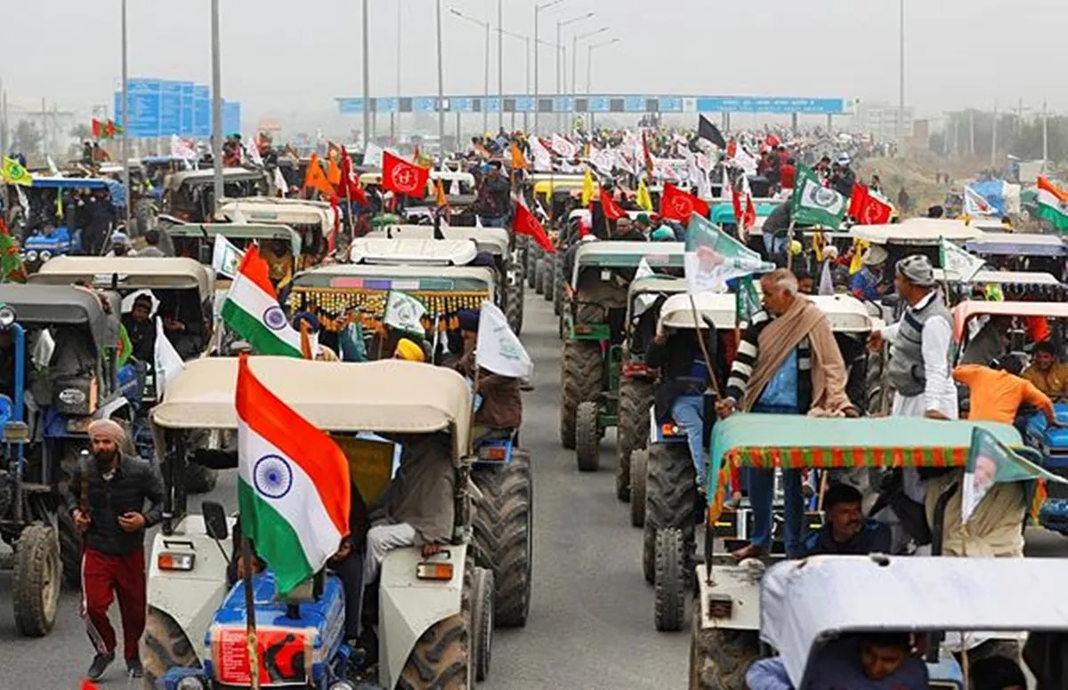 tractor march of members of Bharatiya Kisan Union