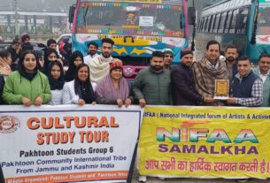 BJP leader Sanjay Chhaukkar welcomed the cultural study tour