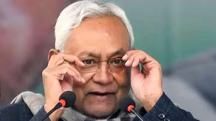 Bihar में फिर NDA की सरकार, Nitish Kumar ने 128 विधायकों के समर्थन की चिट्ठी राज्यपाल को सौंपी, समारोह में CM के साथ 8 और मंत्री लेंगे शपथ 9 नीतीश कुमार 2 1