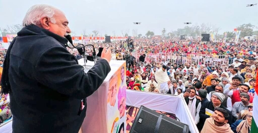 Kurukshetra : जन आक्रोश रैली में गरजे पूर्व सीएम Bhupender Hooda, बोलें मुझे बस यही टीस, प्रदेश को बेरोजगारी, महंगाई, अपराध में बना दिया नंबर वन 4 हुड्डा 12