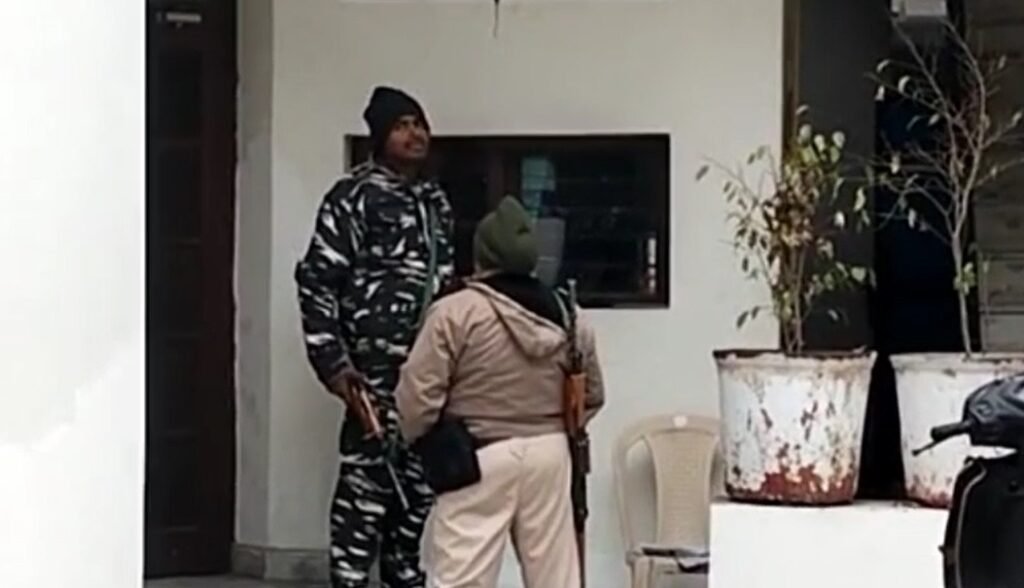 Yamunanagar में गुरप्रीत सभरवाल के आवास पर 12 घंटे से बैठी ईडी, खनन से जुड़े खंगाले जा रहे कागजात 2 १०१०१०१०१०१०१०