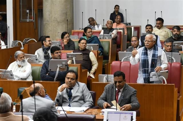 Haryana budget session-2024 : Ayushman card में धांधली के आरोप, पूर्व सीएम Hooda बोलें हिंसा मामले में terrorists की धारा UAPA जा रही थोंपी 5 4 4