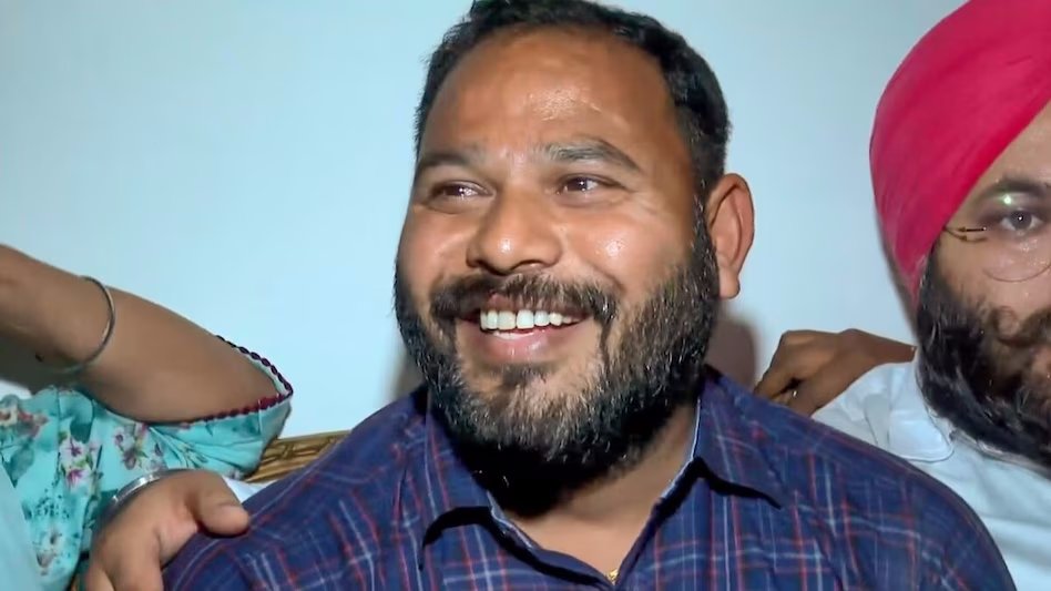 Kuldeep Kumar being made Chandigarh Mayor