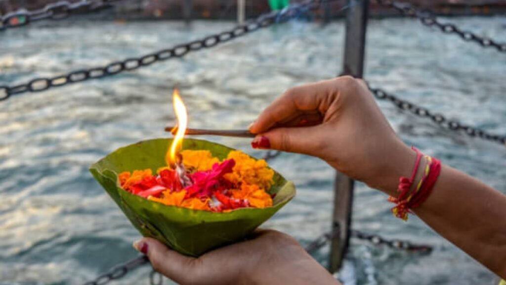Mauni Amavasya 2024 : मौनी अमावस्या के दिन स्नान-दान करने से इन चार राशियों को होगा लाभ 4 Mauni Amavasya 2024 puja vidhi samagri and mantras