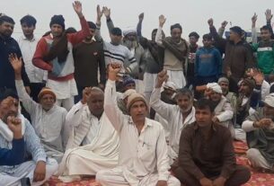 Farmers protest on Rohtak Jind road, shouting slogans against the government