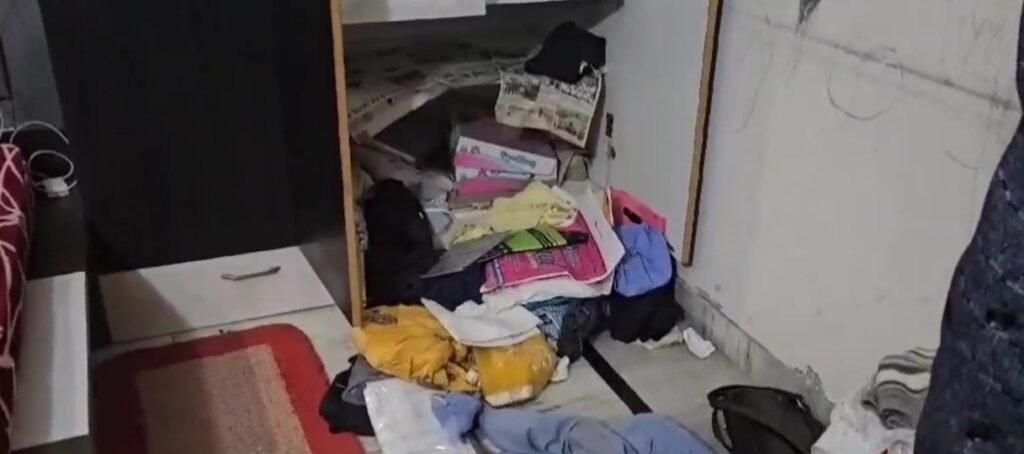 Yamunanagar : परिवार को बंधक बनाकर 8.30 लाख रुपये व 11 तोले सोना लूटने के 3 आरोपी गिरफ्तार, तीनों को रिमांड पर लेकर की जा रही पूछताछ 3 Screenshot 1562