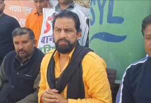 Social worker Naveen Jai Hind urged the farmers of Punjab