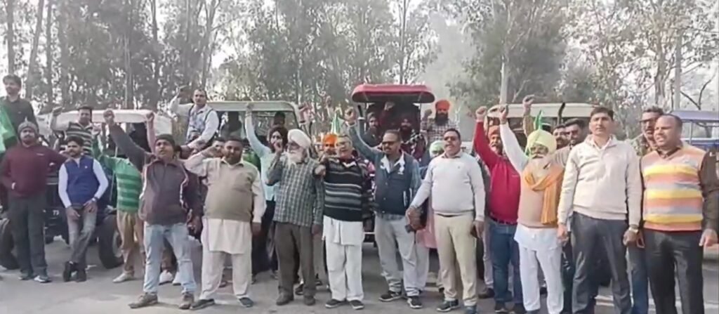 Farmers Movement के समर्थन में Haryana में किसानों का ट्रैक्टर मार्च, Yamunanagar में Chadhuni संगठन किसानों ने किया रोष प्रदर्शन 2 Screenshot 2191