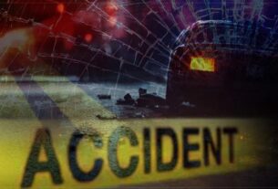 Dumper hits auto, youth dies, 6 passengers injured
