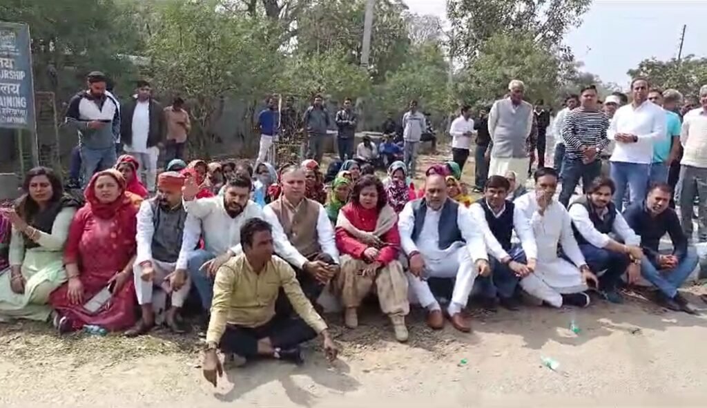 Haryana : Congress ने बैंक खाते फ्रीज करने का जताया विरोध, Sharda Rathore बोलीं हिंदुस्तान में लोकतंत्र पूरी तरह खत्म, भाजपा डरकर हथकंडों पर उतरी 5 कांग्रेस प्रदर्शन