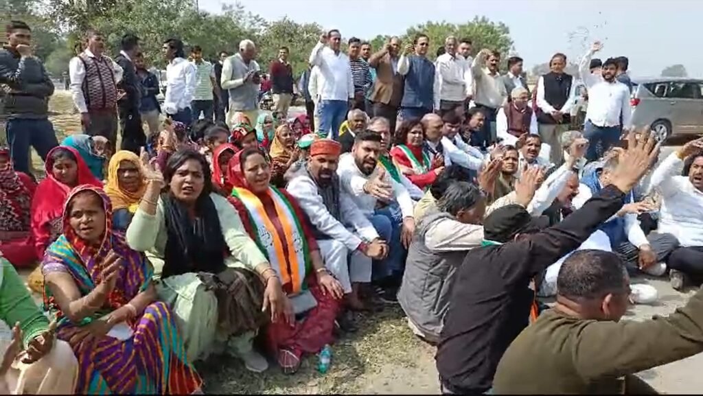 Haryana : Congress ने बैंक खाते फ्रीज करने का जताया विरोध, Sharda Rathore बोलीं हिंदुस्तान में लोकतंत्र पूरी तरह खत्म, भाजपा डरकर हथकंडों पर उतरी 6 कांग्रेस प्रदर्शन 2