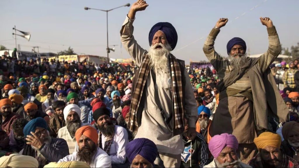 Kisan Andolan 2 : हरियाणा-पंजाब के खनौरी बॉर्डर पर लाया गया शुभकरण का शव, डल्लेवाल और पंधेर सहित किसानों ने दी श्रद्धांजलि, आज होगा किसानों के दिल्ली कूच का ऐलान 5 कूच 13 1