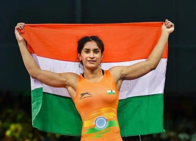 Golden Girl की स्वर्णिम वापसी : Vinesh Phogat ने नेशनल कुश्ती चैंपियनशिप में जीता गोल्ड, Sakshi Malik ने पहनाया मेडल, Dangal Girl ने भी किया कमेंट 5 विनेश 15
