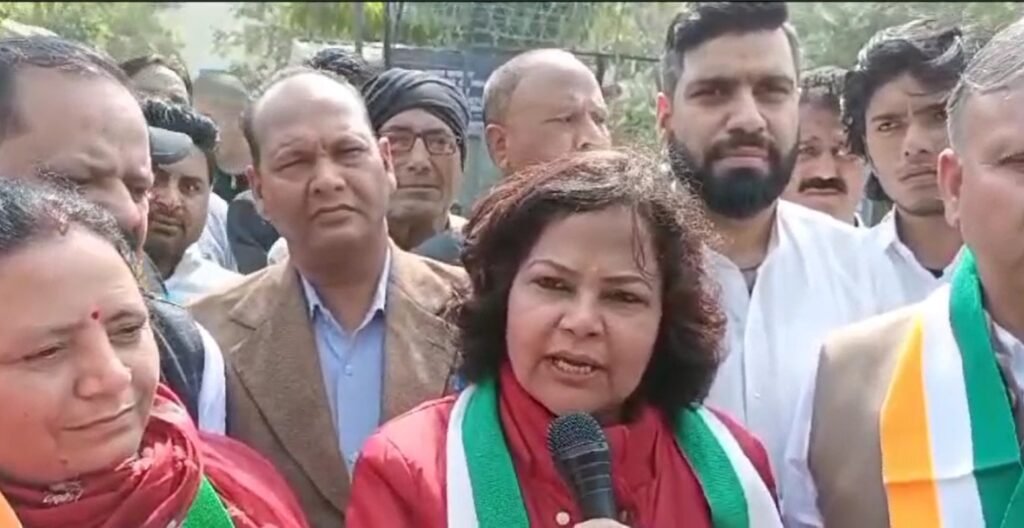 Haryana : Congress ने बैंक खाते फ्रीज करने का जताया विरोध, Sharda Rathore बोलीं हिंदुस्तान में लोकतंत्र पूरी तरह खत्म, भाजपा डरकर हथकंडों पर उतरी 4 शारदा राठौर