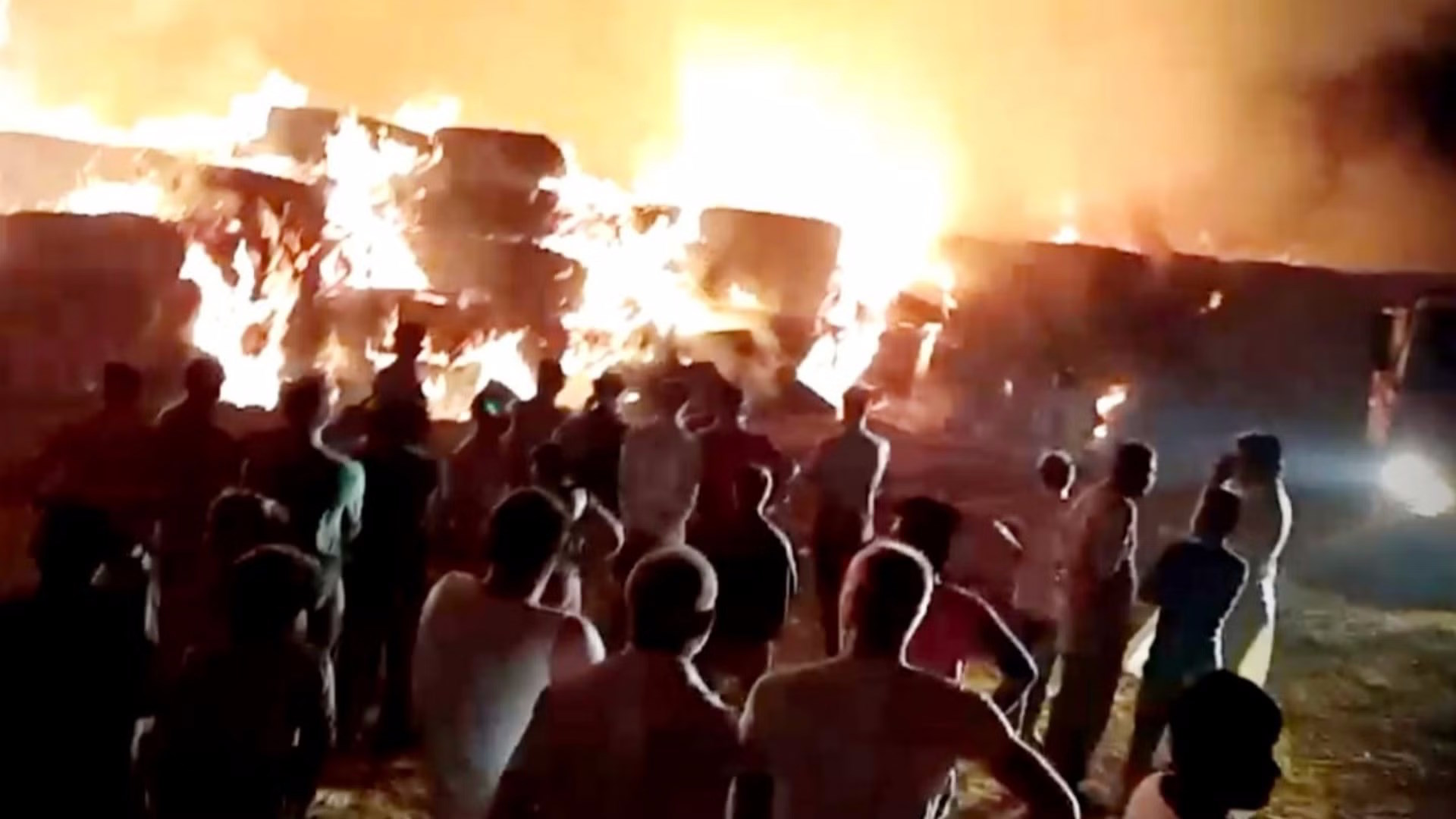 A massive fire broke out in straw bales in Fatehabad