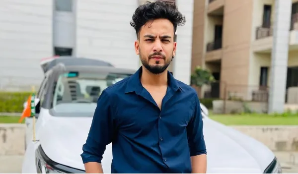 Bigg Boss OTT-2 winner YouTuber Elvish Yadav