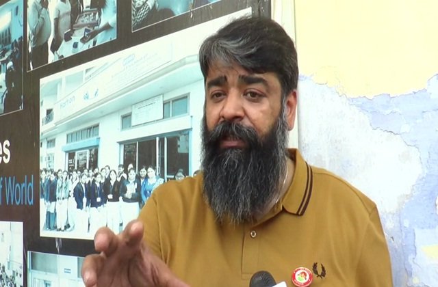 BJP MLA Aseem Goyal ने राज्य मंत्री बनने के बाद EX Home Minister Anil Vij से मुलाकात कर लिया आशीर्वाद, बुके देकर खिलाएं Laddu 4 BJP MLA Aseem Goyal met EX Home Minister Anil Vij -4