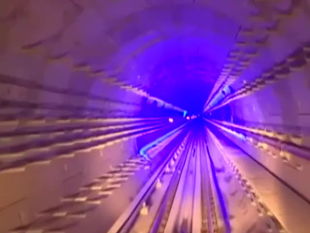 PM Modi inaugurated the country's first underwater metro-5