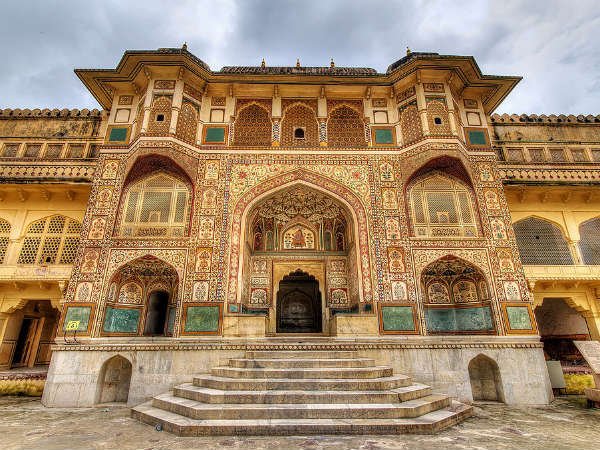 Maa Shila Devi के दर्शन मात्र से हो जाती हैं दरिद्रता दूर, खुलने लगता है भाग्य, जानियें कैसे Amer में प्रतिमा हुई स्थापित 7 Maa Shila Devi - 6