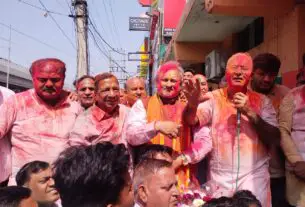 BJP people celebrated Manohar Holi