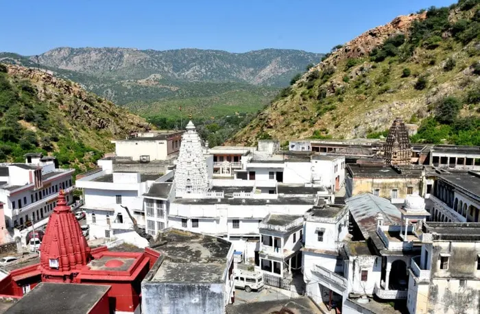 Shakambhari Devi Temple शक्तिपीठ, जहां लौट आई थी ग्वाले के नेत्रों की ...